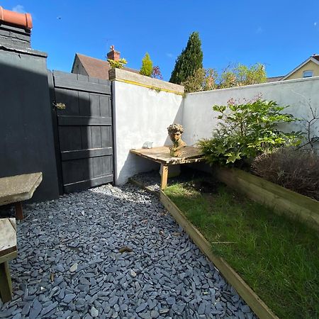 Fern Studio 1 Bedroom Apartment Llangollen Exterior photo